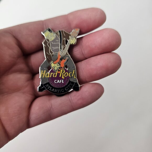 Hard Rock Cafe Atlantic City Pin Halloween 2001 Frankenstein Guitar Enamel - Picture 6 of 8